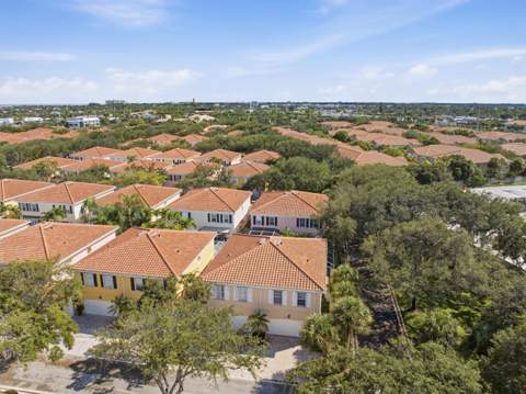 44 Live Oak Circle, Tequesta FL - photo 7 of 34