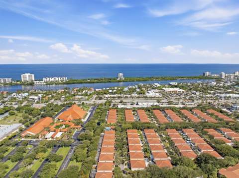 44 Live Oak Circle, Tequesta FL - photo 9 of 34