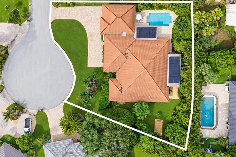 4 bedroom Single Family Residence at 4535 Oak Tree Court, Seagate at The Hamlet, Delray Beach — photo 3