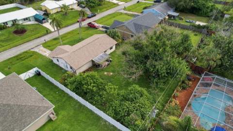 326 SE Dalva Avenue, Port St. Lucie FL - photo 7 of 8