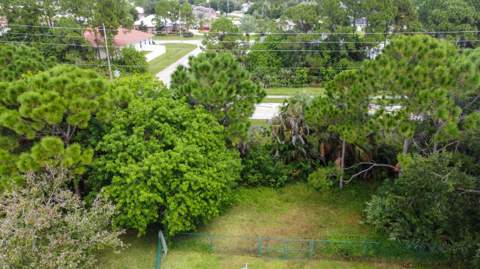5837 NW Bates Avenue, Port St. Lucie FL - photo 12 of 18