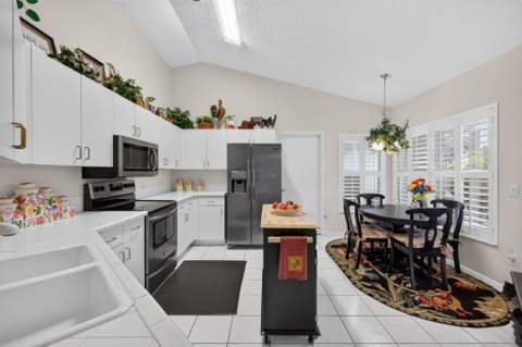 1110 NW Lombardy Drive, Port St. Lucie FL - photo 8 of 20