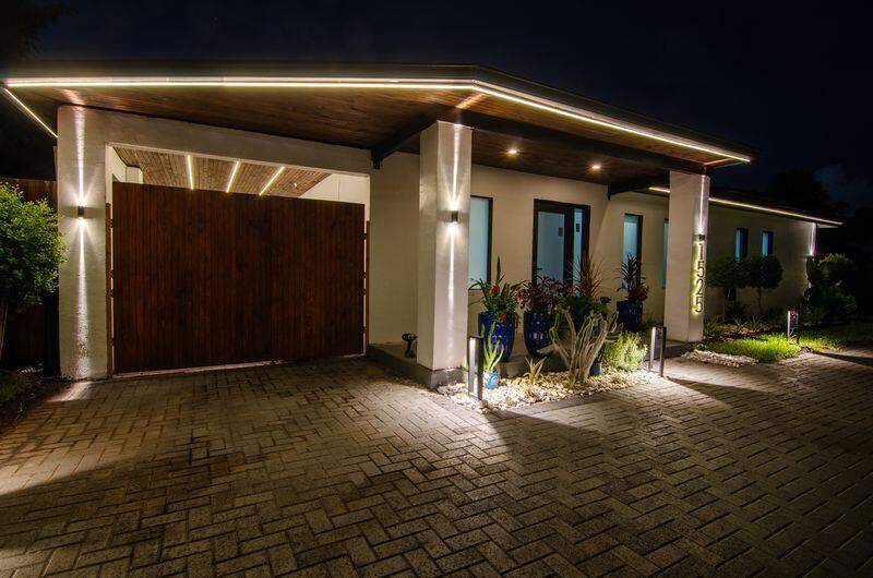 2 bedroom Single Family Residence at 1525 NE 27th Street, Middle River Estates, Wilton Manors — photo 2