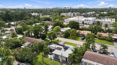 1525 NE 27th Street, Wilton Manors FL - photo 20 of 22