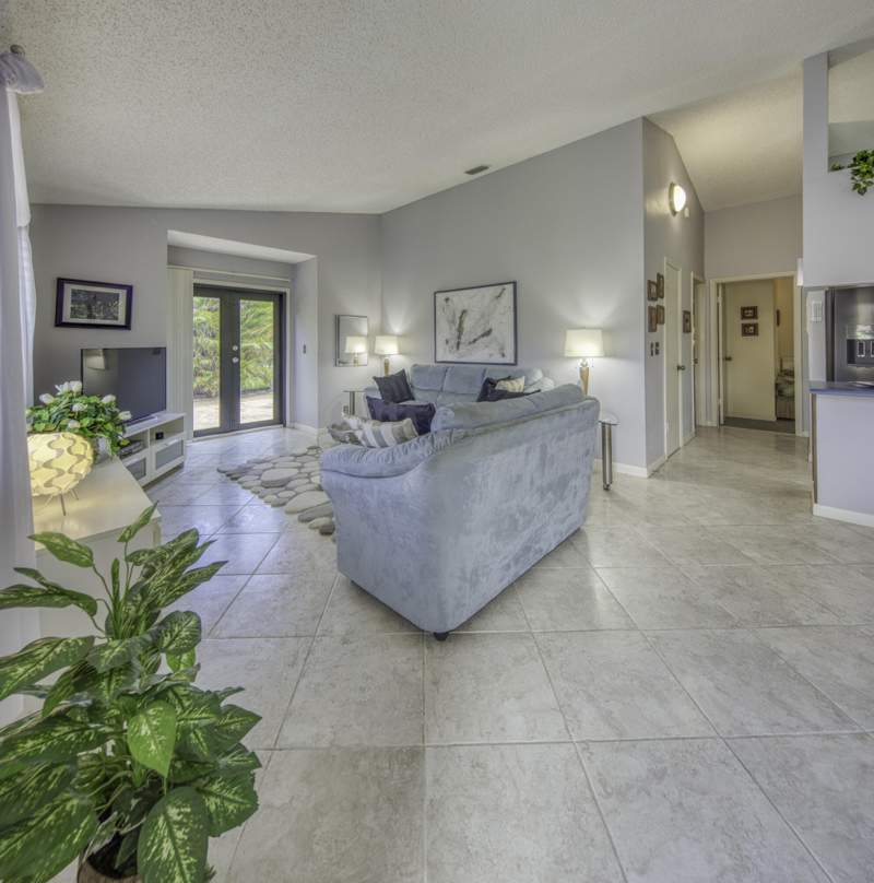 2 bedroom Condominium at 815 Andrew Redding Road #201, Redding Manor Condo, Lantana — photo 3