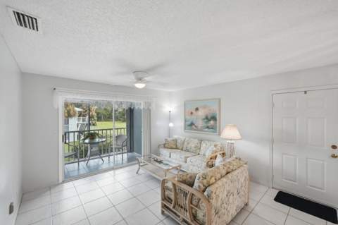 105 SE Village Drive, Port St. Lucie FL - photo 7 of 57
