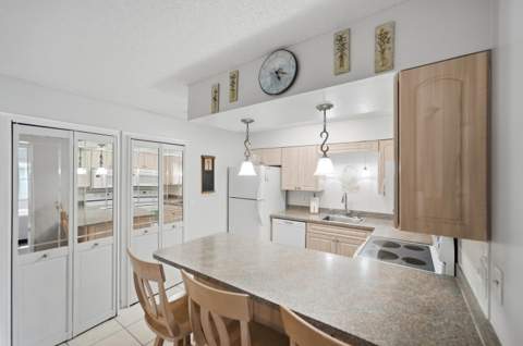 105 SE Village Drive, Port St. Lucie FL - photo 16 of 57