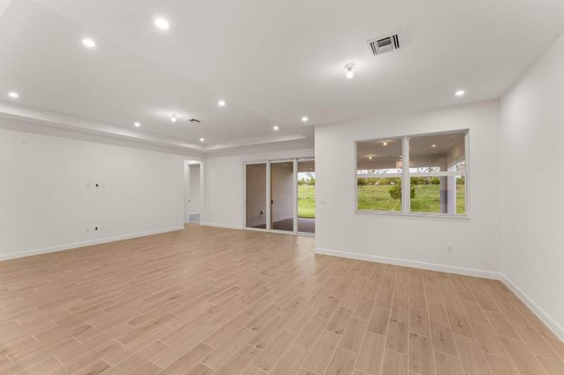 2 bedroom Single Family Residence at 11976 SW Pantone Street, Telaro At Southern Grove Phase 2 And 3, Port St. Lucie — photo 4