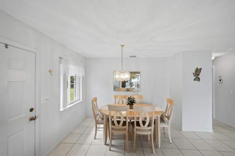 105 SE Village Drive, Port St. Lucie FL - photo 9 of 57