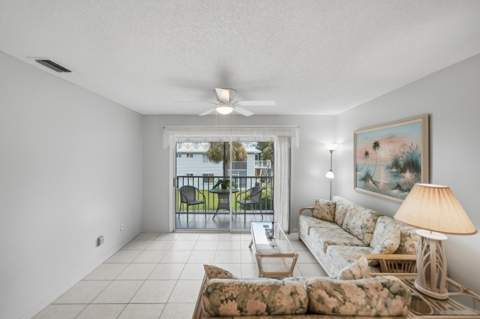 105 SE Village Drive, Port St. Lucie FL - photo 8 of 57