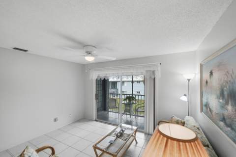 105 SE Village Drive, Port St. Lucie FL - photo 13 of 57