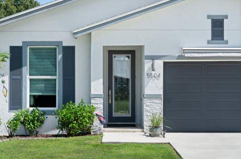5504 Deleon Avenue, Fort Pierce FL - photo 6 of 69
