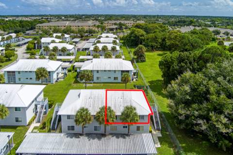 105 SE Village Drive, Port St. Lucie FL - photo 6 of 57