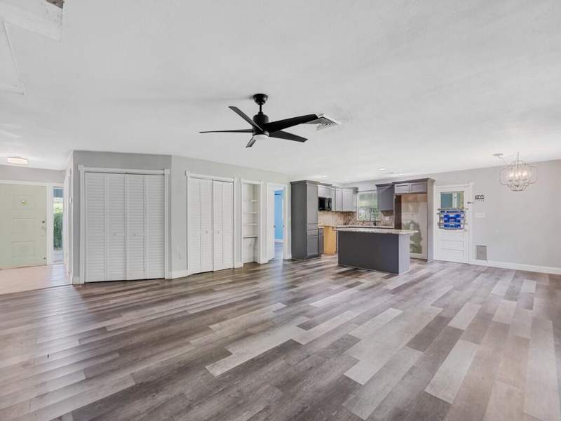 3 bedroom Single Family Residence at 8206 Lakeland Boulevard, Lakewood Park Unit 8, Fort Pierce — photo 4