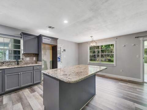 8206 Lakeland Boulevard, Fort Pierce FL - photo 9 of 36