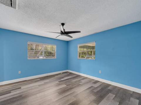 8206 Lakeland Boulevard, Fort Pierce FL - photo 13 of 36