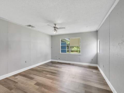 8206 Lakeland Boulevard, Fort Pierce FL - photo 18 of 36