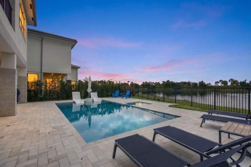 5 bedroom Single Family Residence at 12870 Crane Crossing, Avenir Pod, Palm Beach Gardens — photo 2
