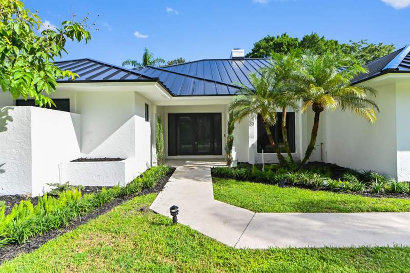 5 bedroom Single Family Residence at 10 Alnwick Road, PGA Resort Community 3, Palm Beach Gardens — photo 2