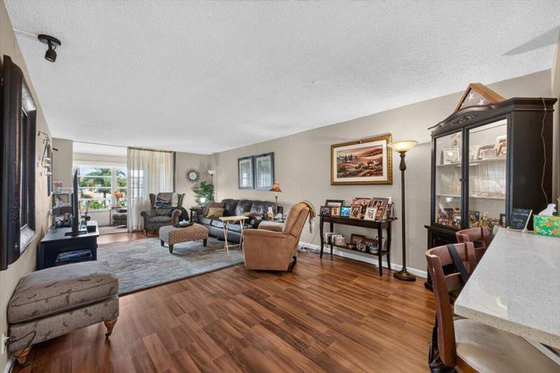 2 bedroom Condominium at 3251 Holiday Springs Boulevard #205, Holiday Springs Village 4 Condo, Margate — photo 4