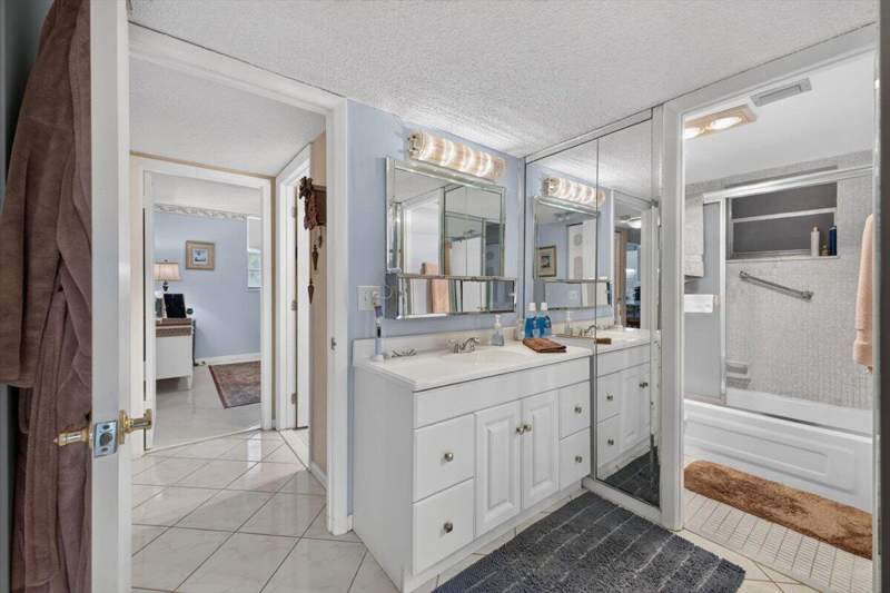 2 bedroom Condominium at 3251 Holiday Springs Boulevard #205, Holiday Springs Village 4 Condo, Margate — photo 5