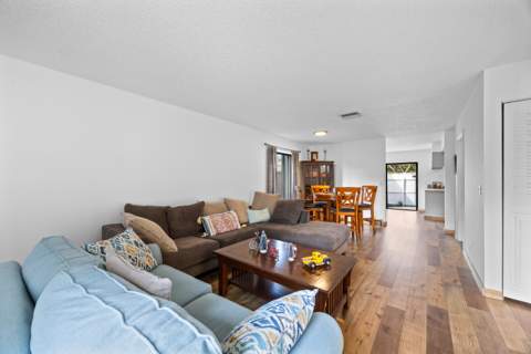 310 Sandtree Drive, Palm Beach Gardens FL - photo 9 of 39