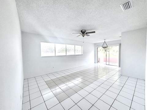 357 NE Camelot Drive, Port St. Lucie FL - photo 7 of 7