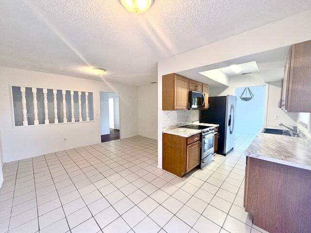 3 bedroom Single Family Residence at 357 NE Camelot Drive, Port St Lucie Floresta Pines Unit 2, Port St. Lucie — photo 5