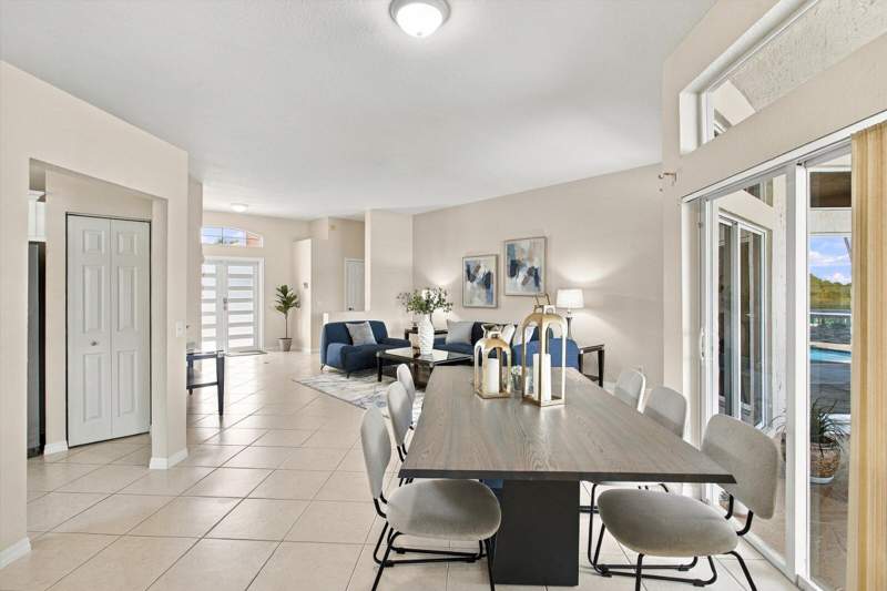 3 bedroom Single Family Residence at 1295 Windsor Lane, The Meadows, Weston — photo 4