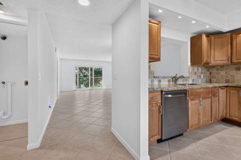 12800 SW 7th Court #307G, Pembroke Pines FL - photo 6 of 33