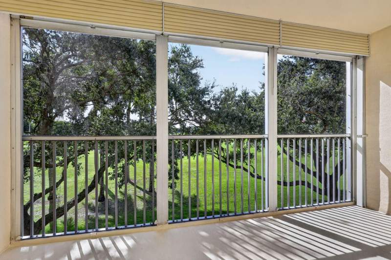 2 bedroom Condominium at 12800 SW 7th Court #307G, Buckingham At Century Village, Pembroke Pines — photo 2