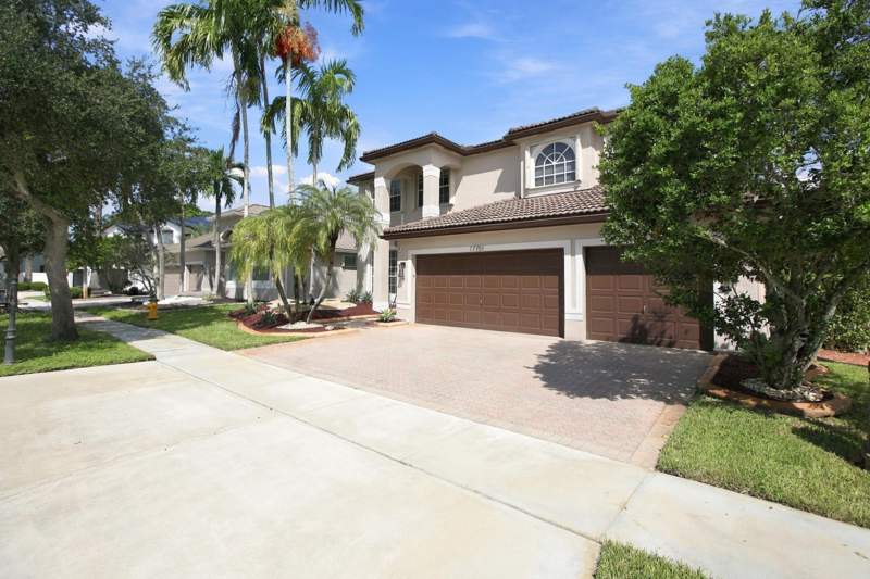 4 bedroom Single Family Residence at 17751 SW 34th Court, Silver Lakes Phase III Replat, Miramar — photo 4