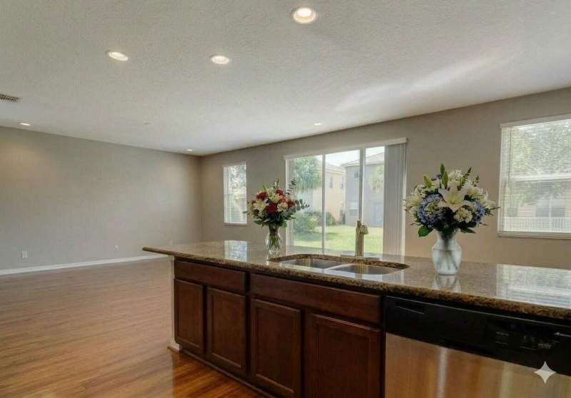 4 bedroom Single Family Residence at 730 NW Leonardo Circle, Vizcaya Falls Plat 3, Port St. Lucie — photo 4