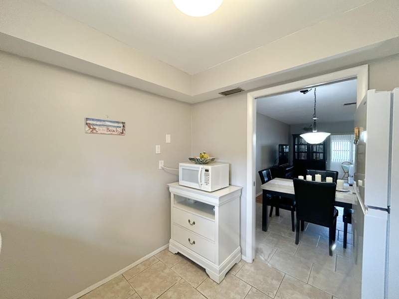 2 bedroom Villa at 2666 Emory Drive #D, Cresthaven Villas 30 Condo, West Palm Beach — photo 4