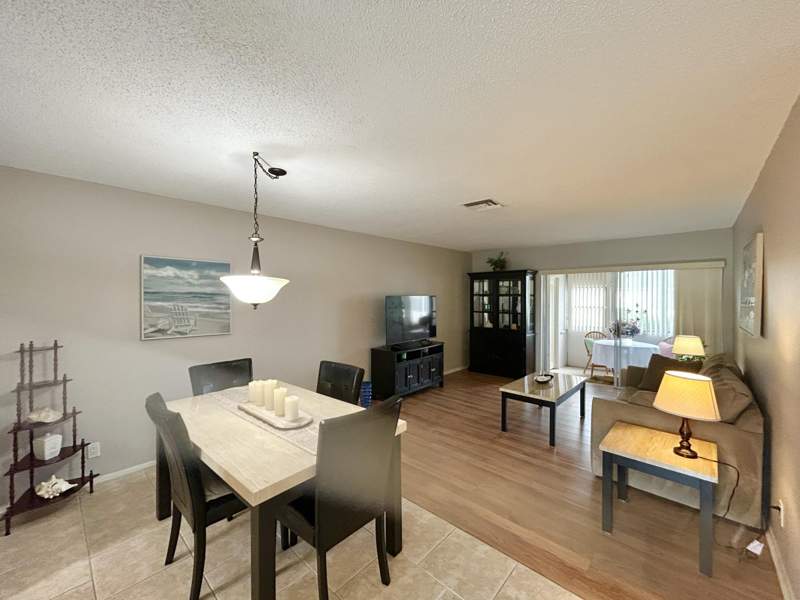 2 bedroom Villa at 2666 Emory Drive #D, Cresthaven Villas 30 Condo, West Palm Beach — photo 5