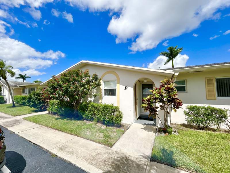 2 bedroom Villa at 2666 Emory Drive #D, Cresthaven Villas 30 Condo, West Palm Beach — photo 2