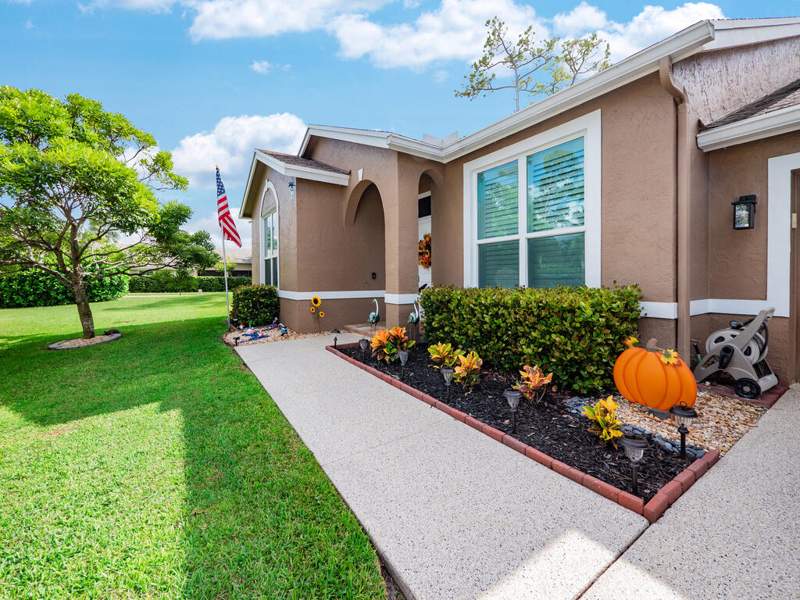 3 bedroom Single Family Residence at 1169 Mourning Dove Lane, Emerald Forest Of Wellington, Wellington — photo 2