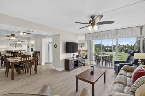 3871 Via Poinciana #407, Lake Worth FL - photo 13 of 67