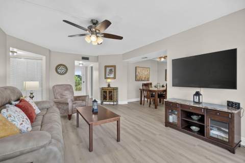 3871 Via Poinciana #407, Lake Worth FL - photo 16 of 67