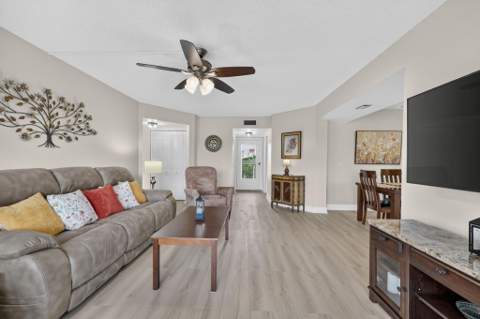 3871 Via Poinciana #407, Lake Worth FL - photo 17 of 67