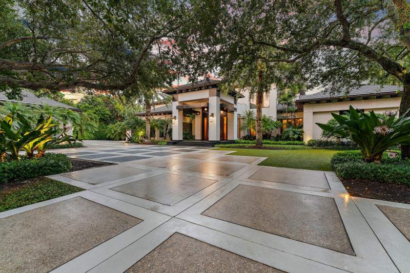 5 bedroom Single Family Residence at 211 Bears Club Drive, Bears Club, Jupiter — photo 3