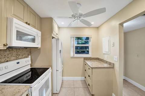 9460 Poinciana Place #203, Davie FL - photo 11 of 51