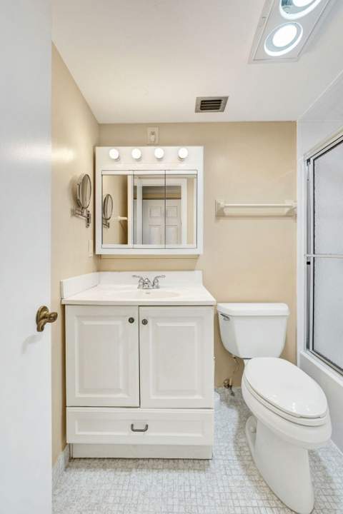 9460 Poinciana Place #203, Davie FL - photo 24 of 51