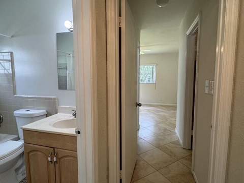 8306 NW 74th Terrace, Tamarac FL - photo 19 of 37