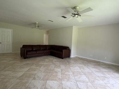8306 NW 74th Terrace, Tamarac FL - photo 12 of 37