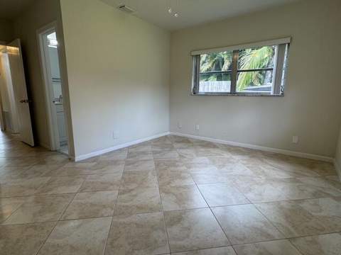 8306 NW 74th Terrace, Tamarac FL - photo 16 of 37