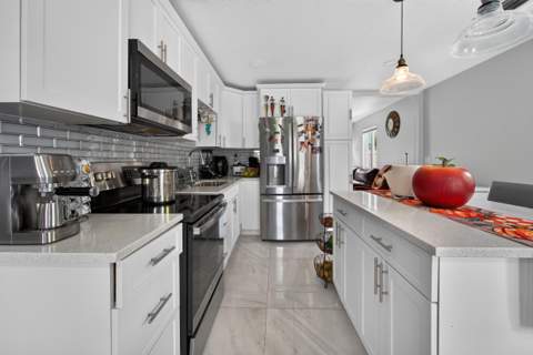 946 Mcintosh Street, West Palm Beach FL - photo 14 of 53