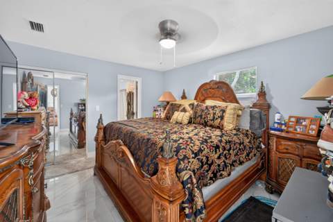 946 Mcintosh Street, West Palm Beach FL - photo 18 of 53