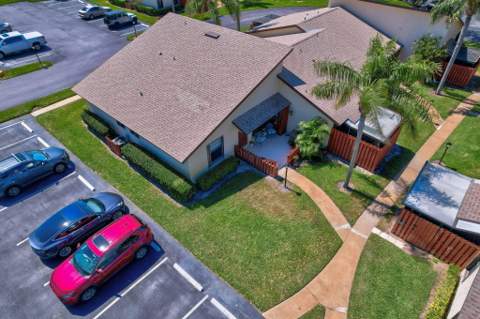 7917 SE Villa Circle, Hobe Sound FL - photo 20 of 24
