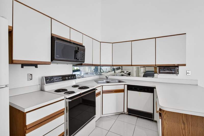 3 bedroom Townhouse at 9844 Boca Gardens Circle #A, Boca Gardens, Boca Raton — photo 2